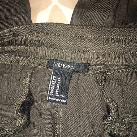 Forever 21 Olive green Cargo pants - Picture 4 of 4